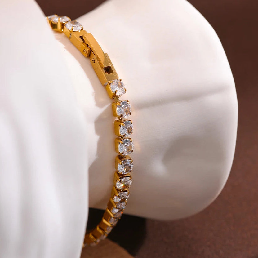 Victoria Gold Tennis Bracelet