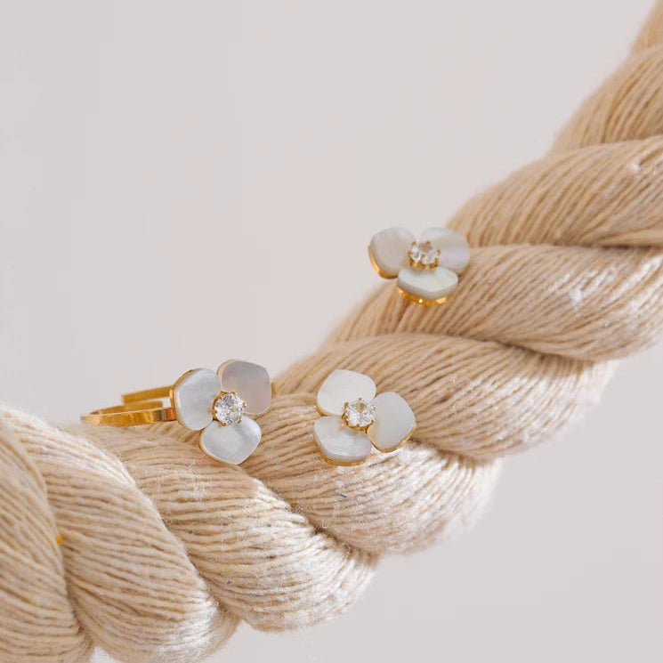 Daizy Flower Earrings