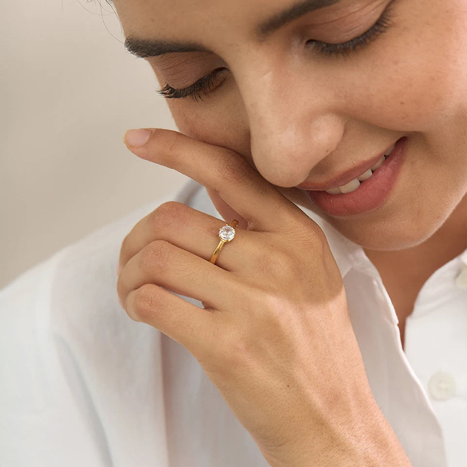 Lucy Classic Ring