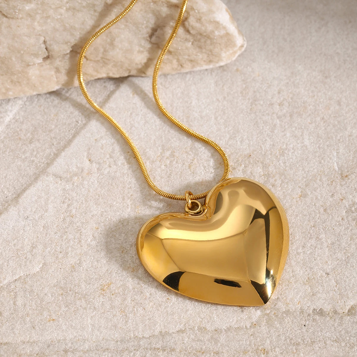 Clara Heart Necklace