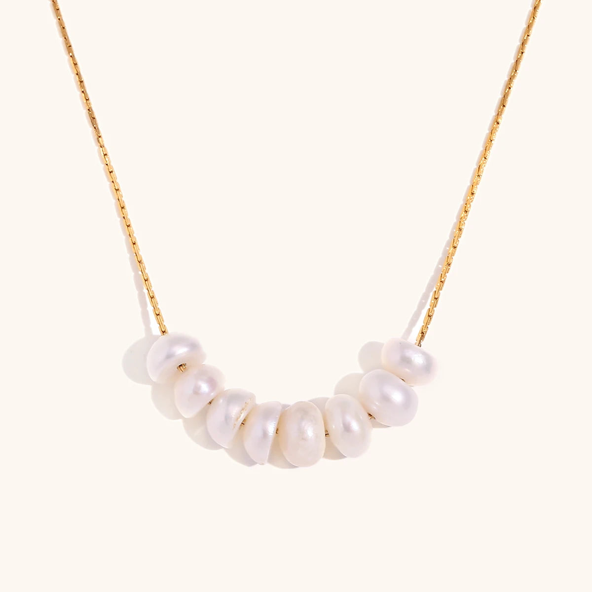 Poppy Pearl Necklace