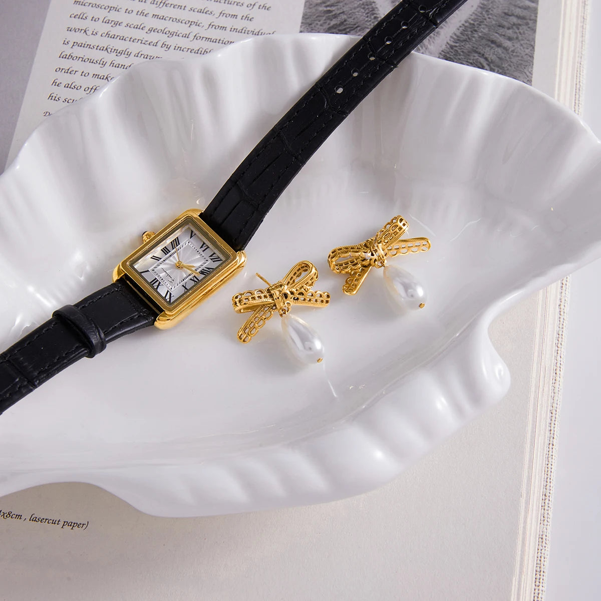 Mira Bowknot Pearl Earrings