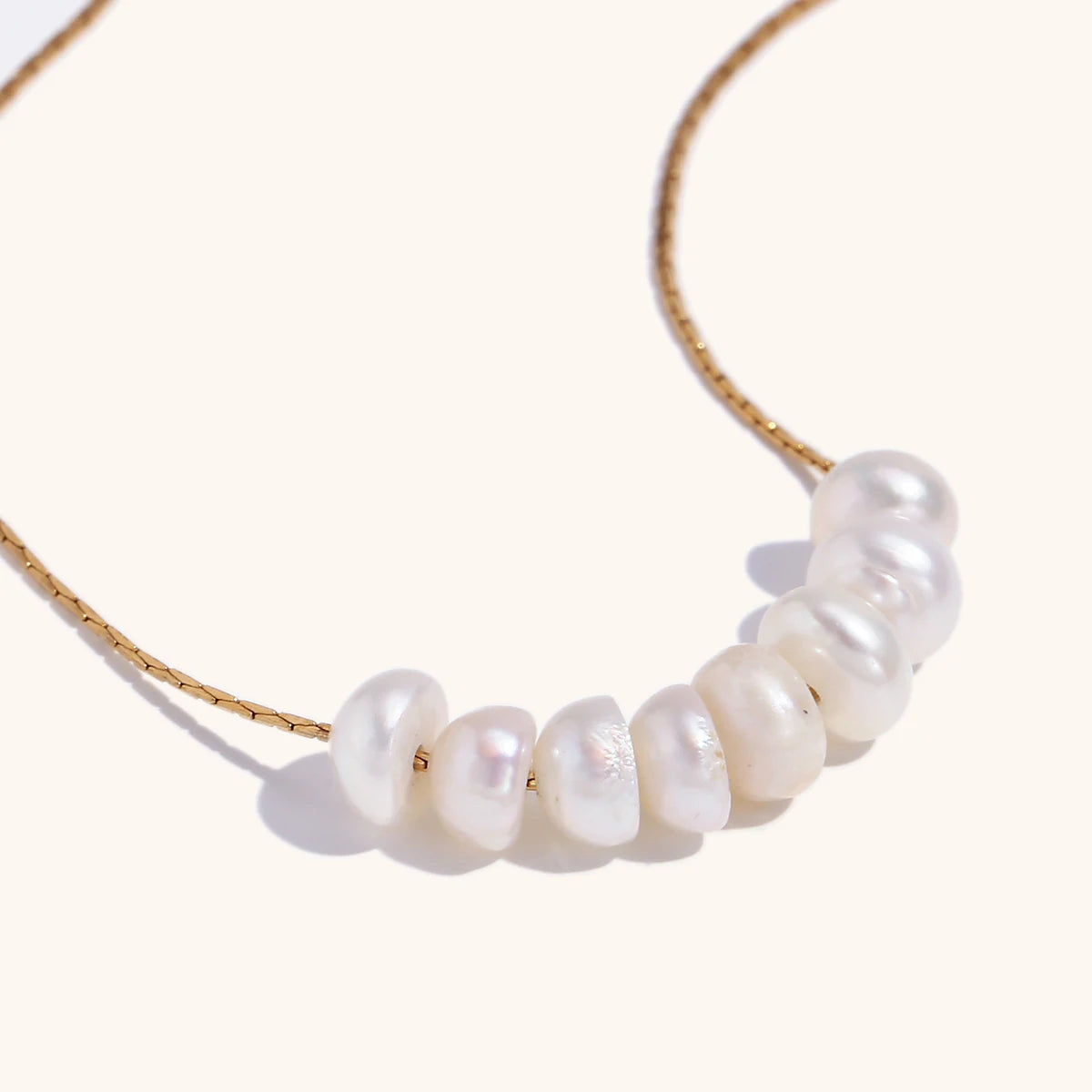 Poppy Pearl Necklace