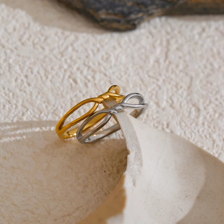 Victoria Infinity Knot Ring