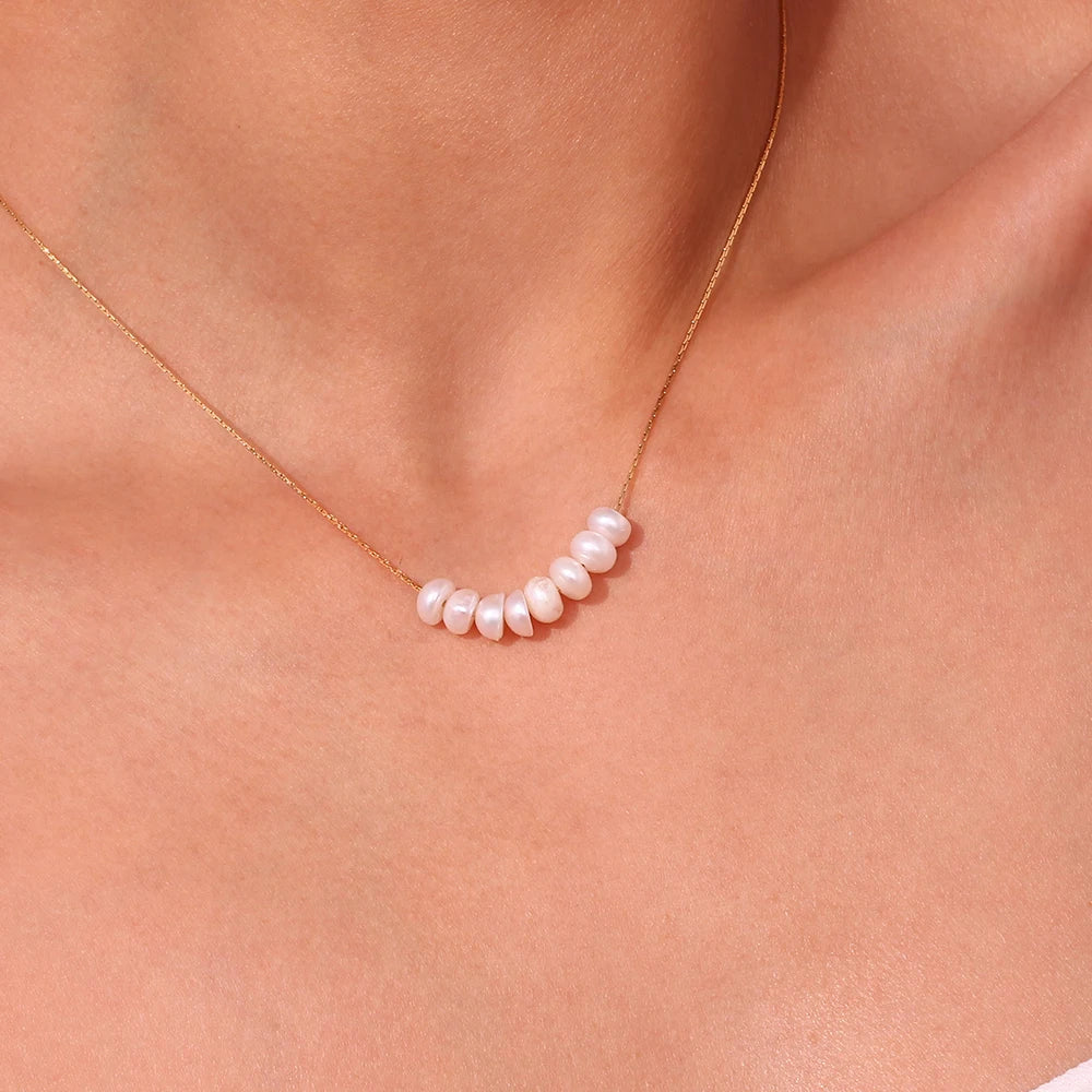 Poppy Pearl Necklace